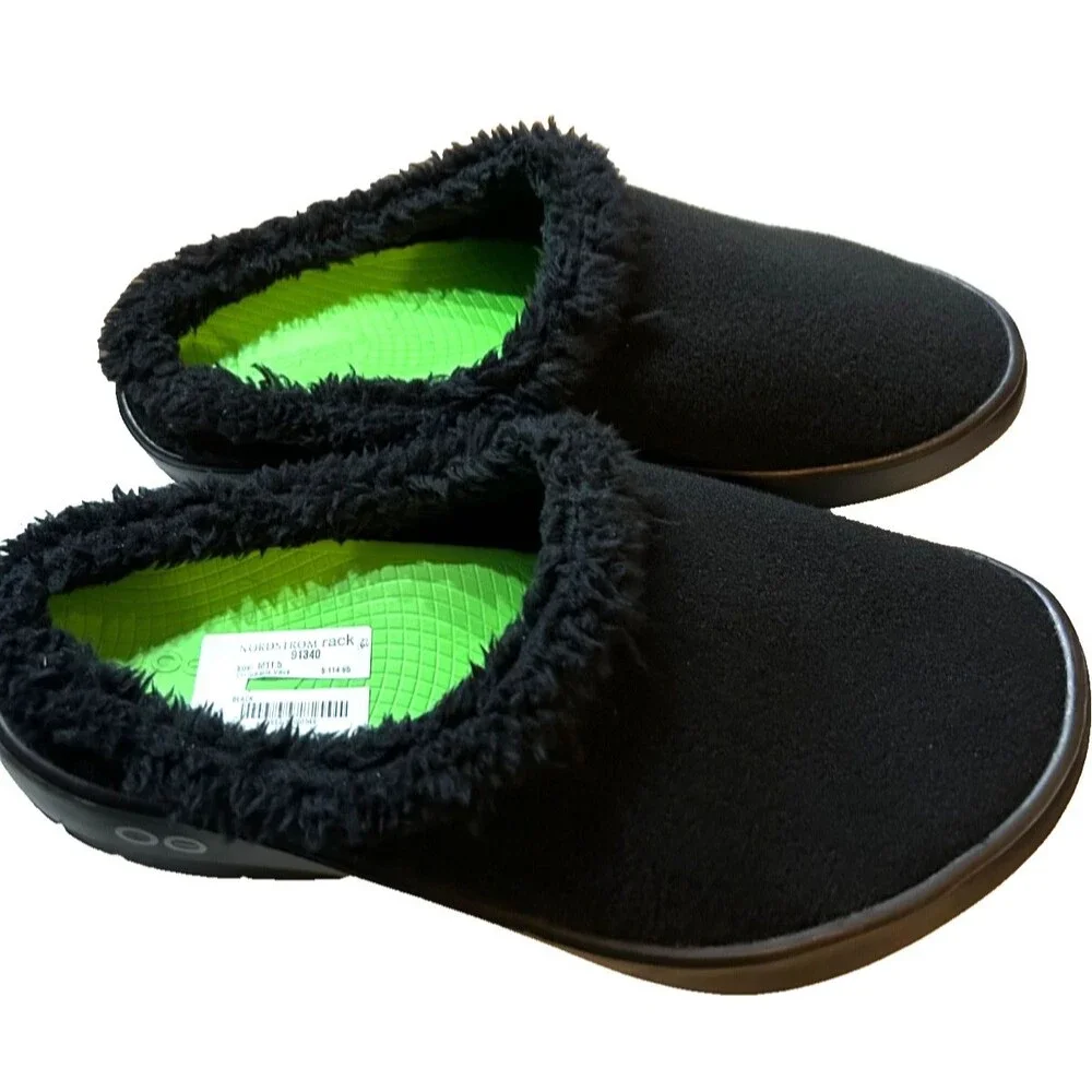 Oofos Men’s Oocoozie Fleece Clog Slipper size 11.5/ 44.5 NWT Black
